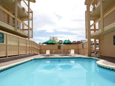 La Quinta By Wyndham Hotel