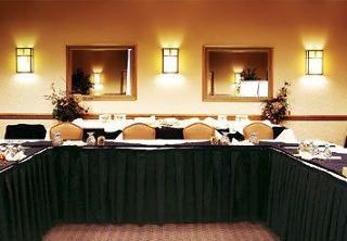 Courtyard By Marriott Downtown Denver