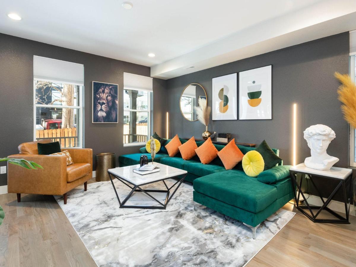 Stunning 3bd 3.5 Ba - 10 Min To Downtown! Garage! DEN