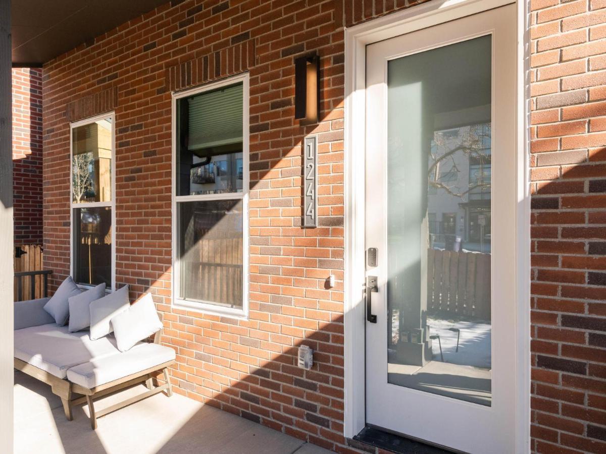 Stunning 3bd 3.5 Ba - 10 Min To Downtown! Garage! DEN