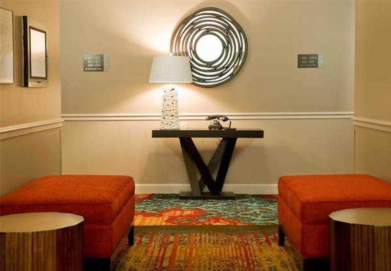 Courtyard By Marriott Downtown 3*