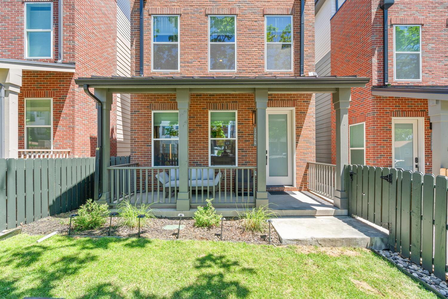 Casa de férias Stunning 3bd 3.5 Ba - 10 Min To Downtown! Garage! *
