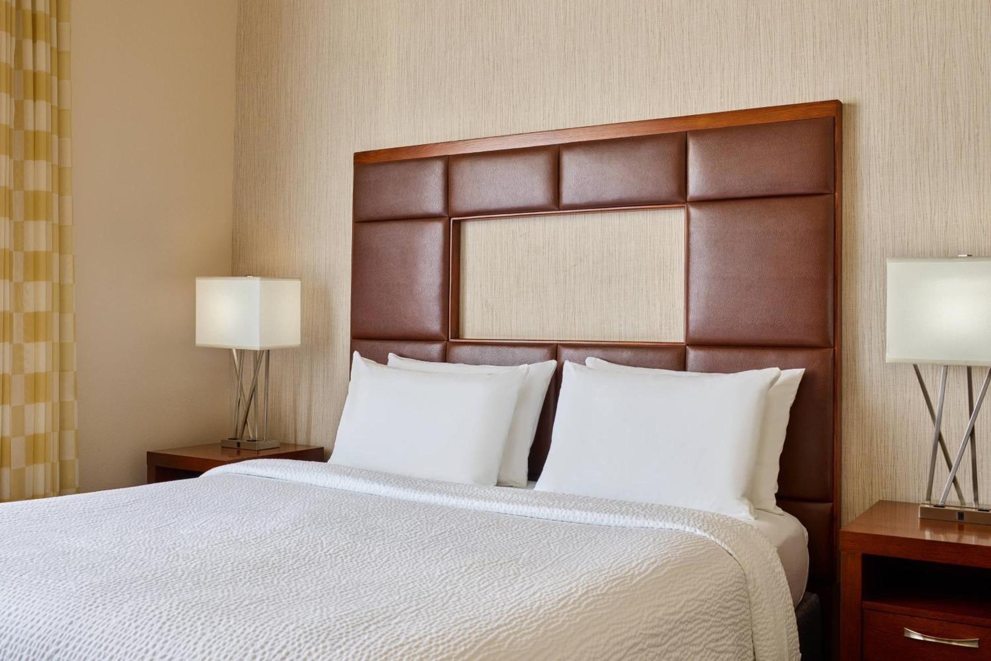Hotel Courtyard By Marriott Downtown