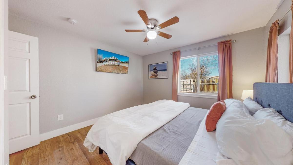 3 Bed With Huge Yard Near Hidden Casa de férias DEN