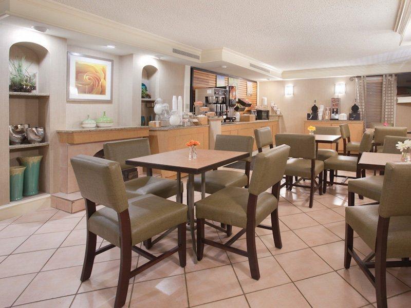 Hotel La Quinta By Wyndham 2*