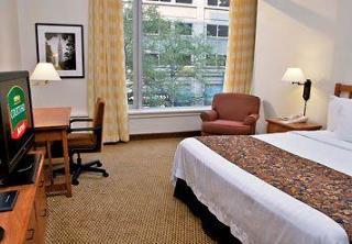 Courtyard By Marriott Downtown Denver