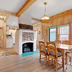 Deer Mountain Lodge North