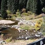 Pinecreek #I - 4 Bedroom - Private Hot Tub - Close To Town - Shuttle To Slopes