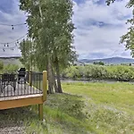 Riverfront Granby Cabin Fish, Hike And Ski!