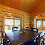 Sunflower Lodge