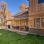 Riverfront Home With Bbq 2 Mi To Downtown Gunnison!