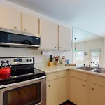 Cozy 1 Bedroom East Vail Condo #2C. Shuttle, Hot Tub, And Market On Site.