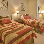 Tamarack Townhouses, Destination Residence