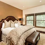 Durant Condominiums Unit C6, Ski-In Condo, 2 Blocks From The Silver Queen Gondola