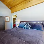 Remodeled 2 Bedroom East Vail Condo 6G With Hot Tub Market Free Shuttle
