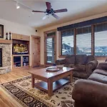 4207 Aspen Lodge