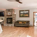 Clear Creek Inn