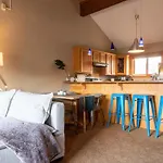 Ski In, Walk Out! The Perfect Mountain Retreat!