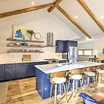 Luxurious Silverthorne Home With Patio Ski On-Site!