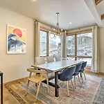 Luxurious Silverthorne Home With Patio Ski On-Site!