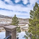 Ski-Inandski-Out Retreat Walk To Granby Ranch!