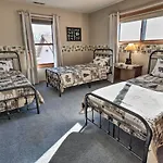 Welcoming Canon City Abode - Walk To River!
