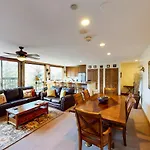 Vail Spa 301