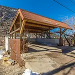Lotus Mountain Suites East Suite