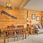Mountainside Condo With Patio And Lake Access!