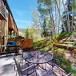 Cozy Condo On Chamonix Lane