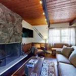 Cozy Condo On Chamonix Lane