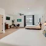 Uplift Inn