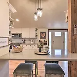 Lovely Barn Loft With Mountain Views On Horse Estate