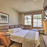 Cozy Ski-Inandski-Out Winter Park Resort Condo!