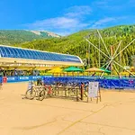 1 Bedroom Mountain Condo In River Run Village With Beautiful Mountain Views And Walking Distance To Ski