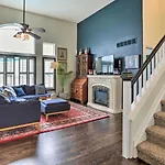 Stunning Henderson Retreat About 14 Mi To Denver!