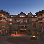 Fairmont Heritage Place, Franz Klammer Lodge
