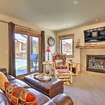 Peaceful Fraser Condo With Patio - By Hiking Trails!