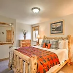 Peaceful Fraser Condo With Patio - By Hiking Trails!
