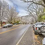 Cozy Central Glenwood Springs Condo With 2 Decks!