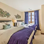 Luxury Mountain Condo With Community Perks And Shuttle