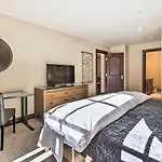 Luxury Mountain Condo With Community Perks And Shuttle