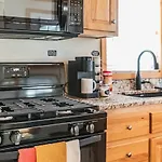 Tiny Haven Spacious Feel, Bbq & Peak Views