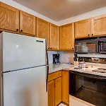 2 Bedroom Buttes Condo- Breathtaking Views Of Mountain Range Condo