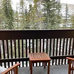 Gore Creek Getaway