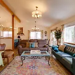 Homey Dog-Friendly Retreat With Deck In Dtwn Frisco!