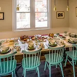 Dunton Town House Hotel