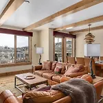 Edgemont 2601 - Luxury Ski-In Ski-Out Condo