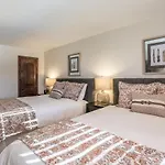 Bear Claw 209 - Ski-In Ski-Out Condo!