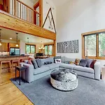 Golden Crown Cabin